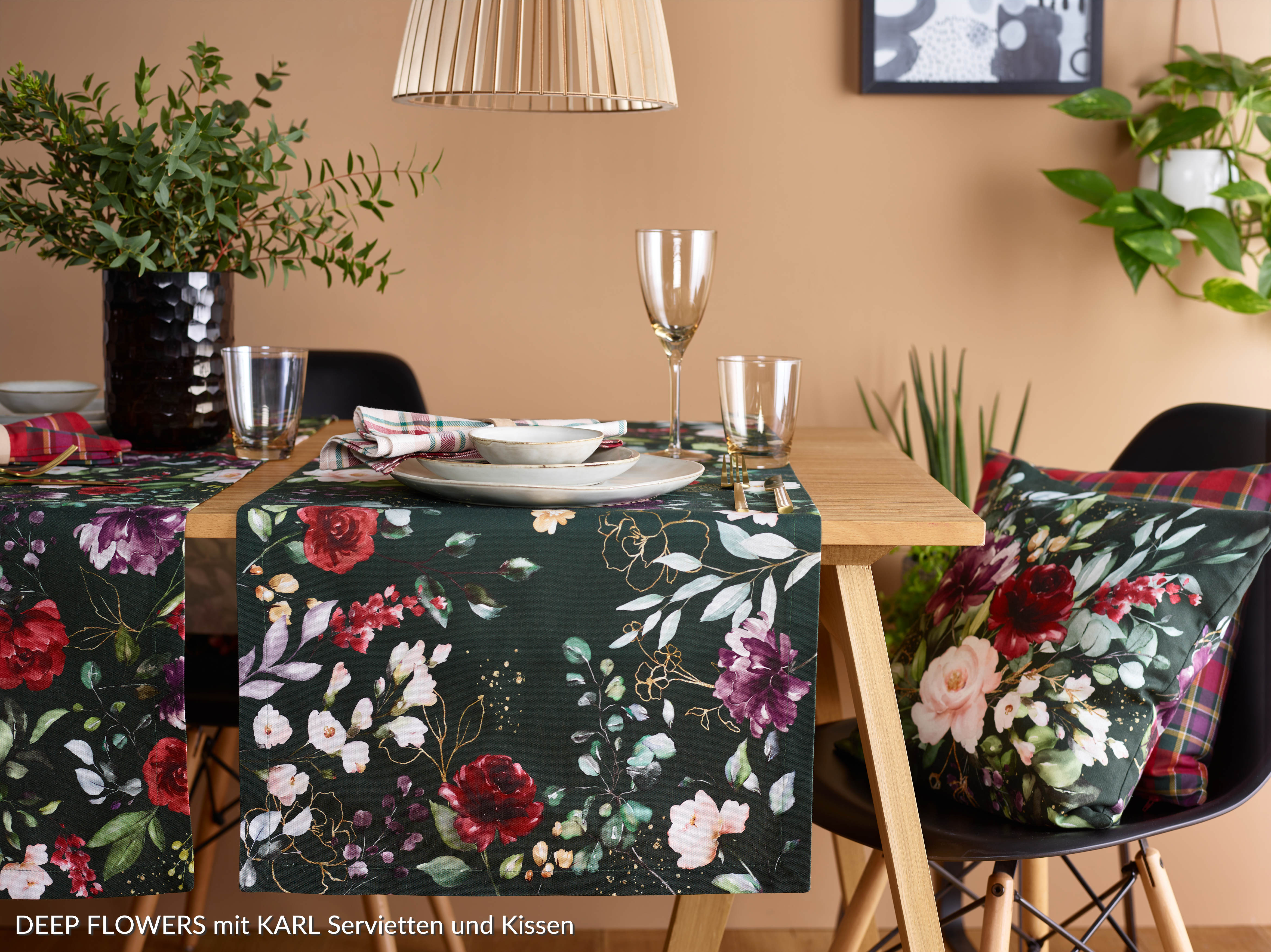 Tischläufer DEEP FLOWERS mit Tischwäsche | Blumen Sander