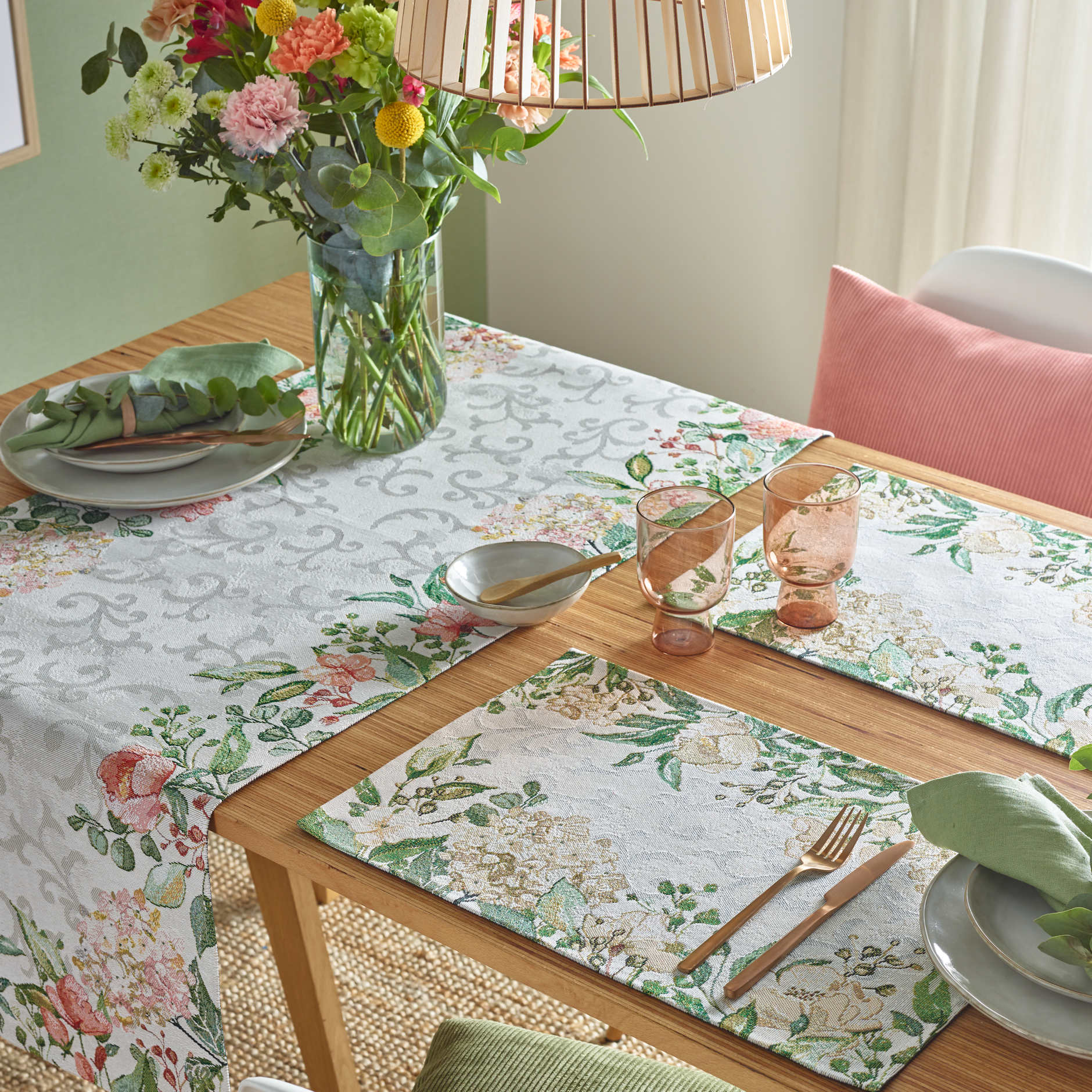 Tischläufer LOVE FLOWERS von Sander | Sander table and home Tischwäsche